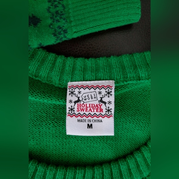 Holiday sweater - Picture 3 of 3